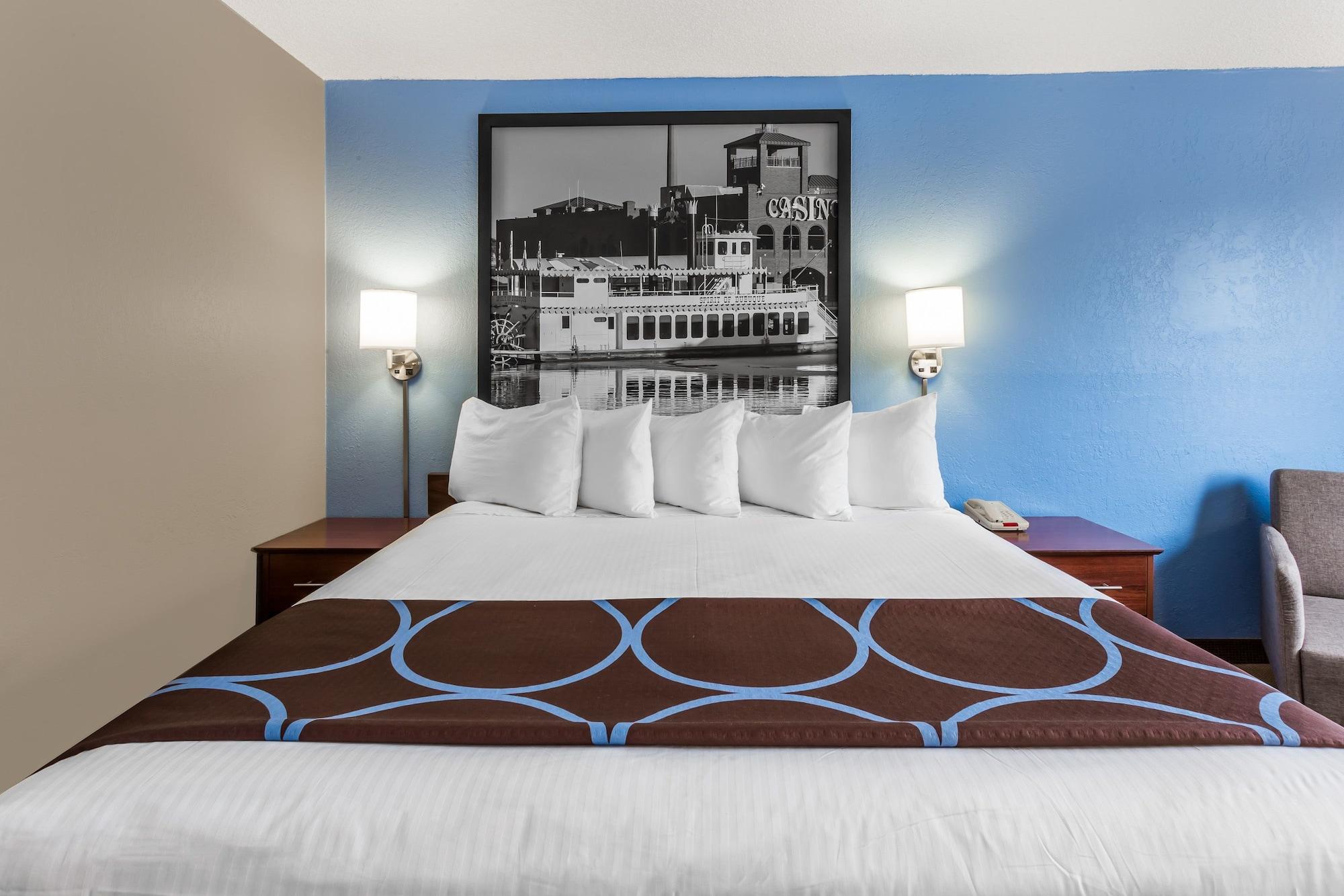 Super 8 By Wyndham Dubuque Motel Ngoại thất bức ảnh