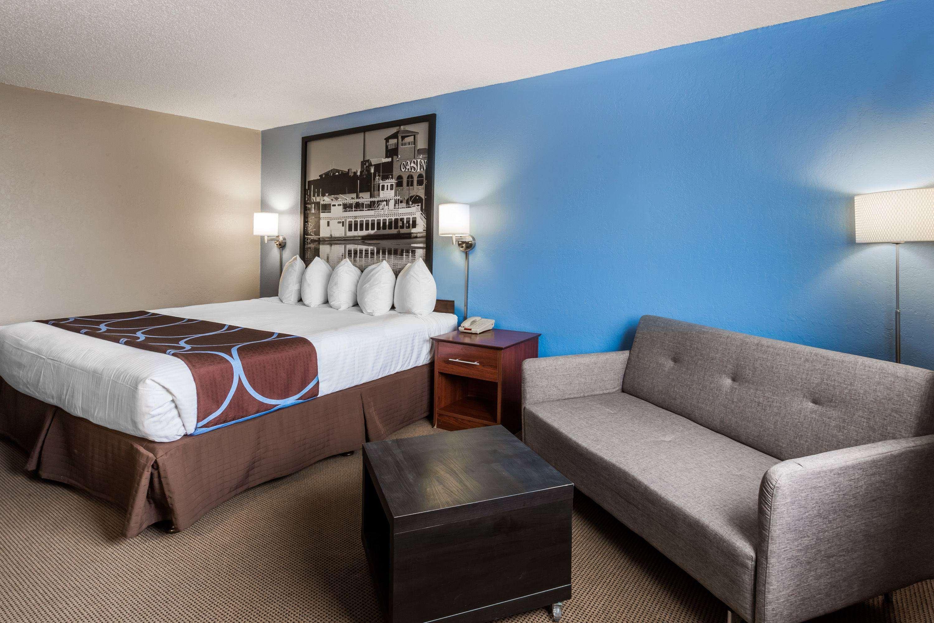 Super 8 By Wyndham Dubuque Motel Ngoại thất bức ảnh