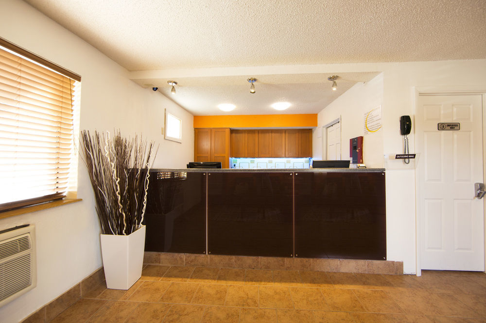 Super 8 By Wyndham Dubuque Motel Ngoại thất bức ảnh