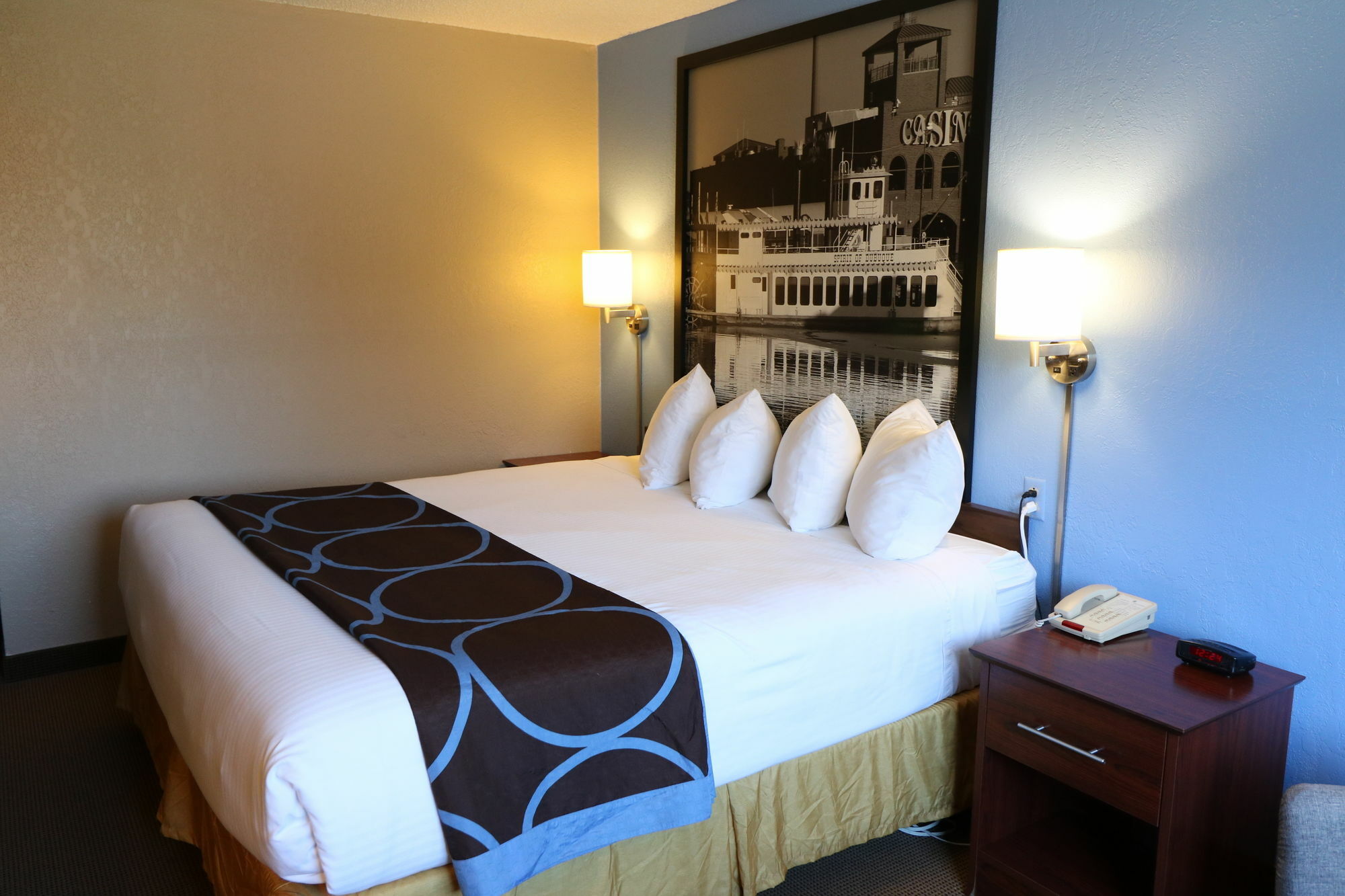 Super 8 By Wyndham Dubuque Motel Ngoại thất bức ảnh